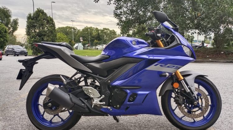 YAMAHA R25
