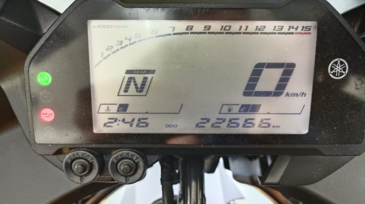 YAMAHA R25